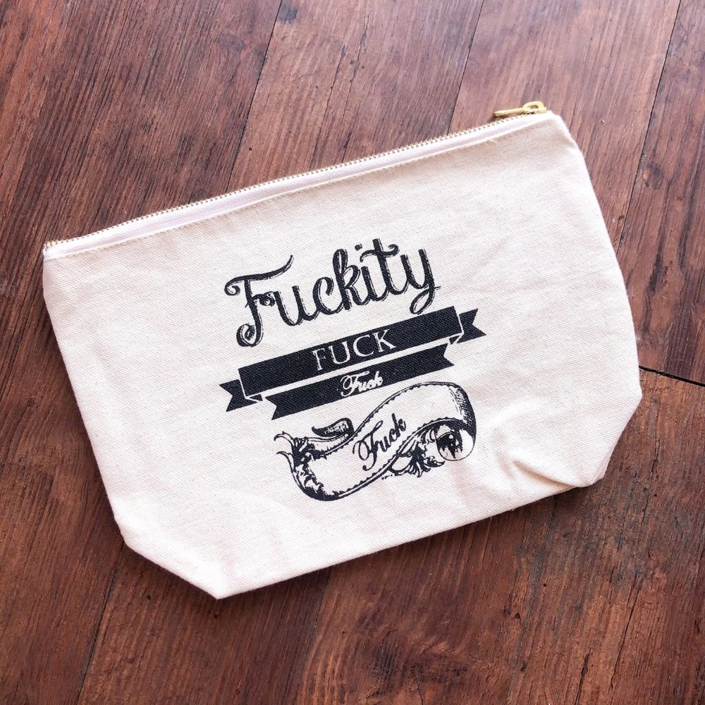 NWT TWISTED WARES Canvas Cosmetic Bag Cream/Black 10.5x7